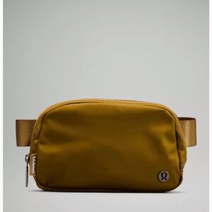 NEW LULULEMON EVERYWHERE BELT BAG COLOR BURNT CARMEL
